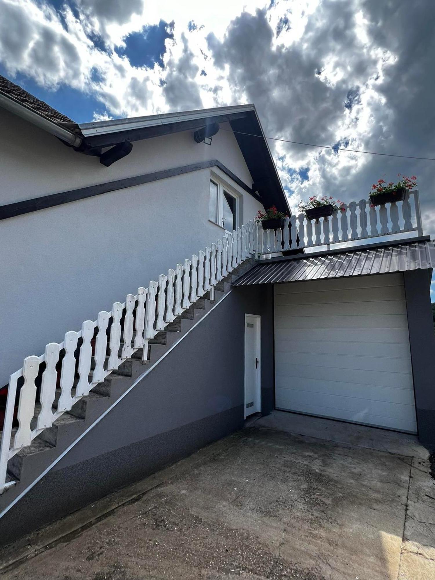 Apartman Matej Appartement Otočac Buitenkant foto