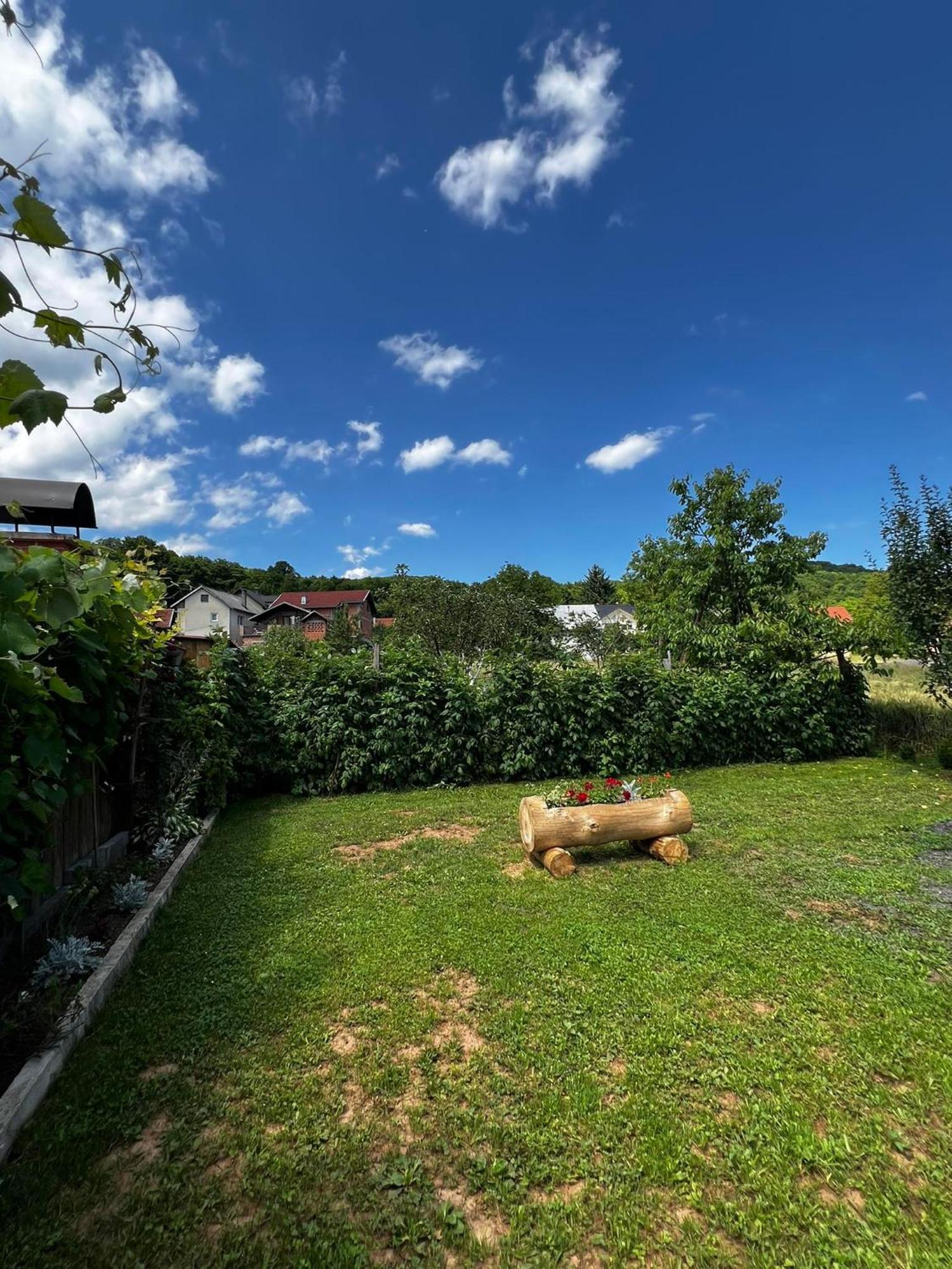 Apartman Matej Appartement Otočac Buitenkant foto