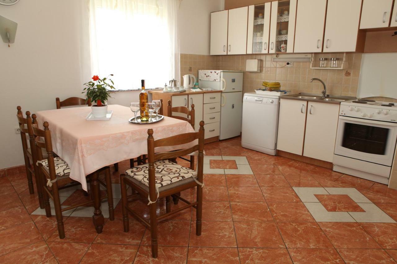 Apartman Matej Appartement Otočac Buitenkant foto