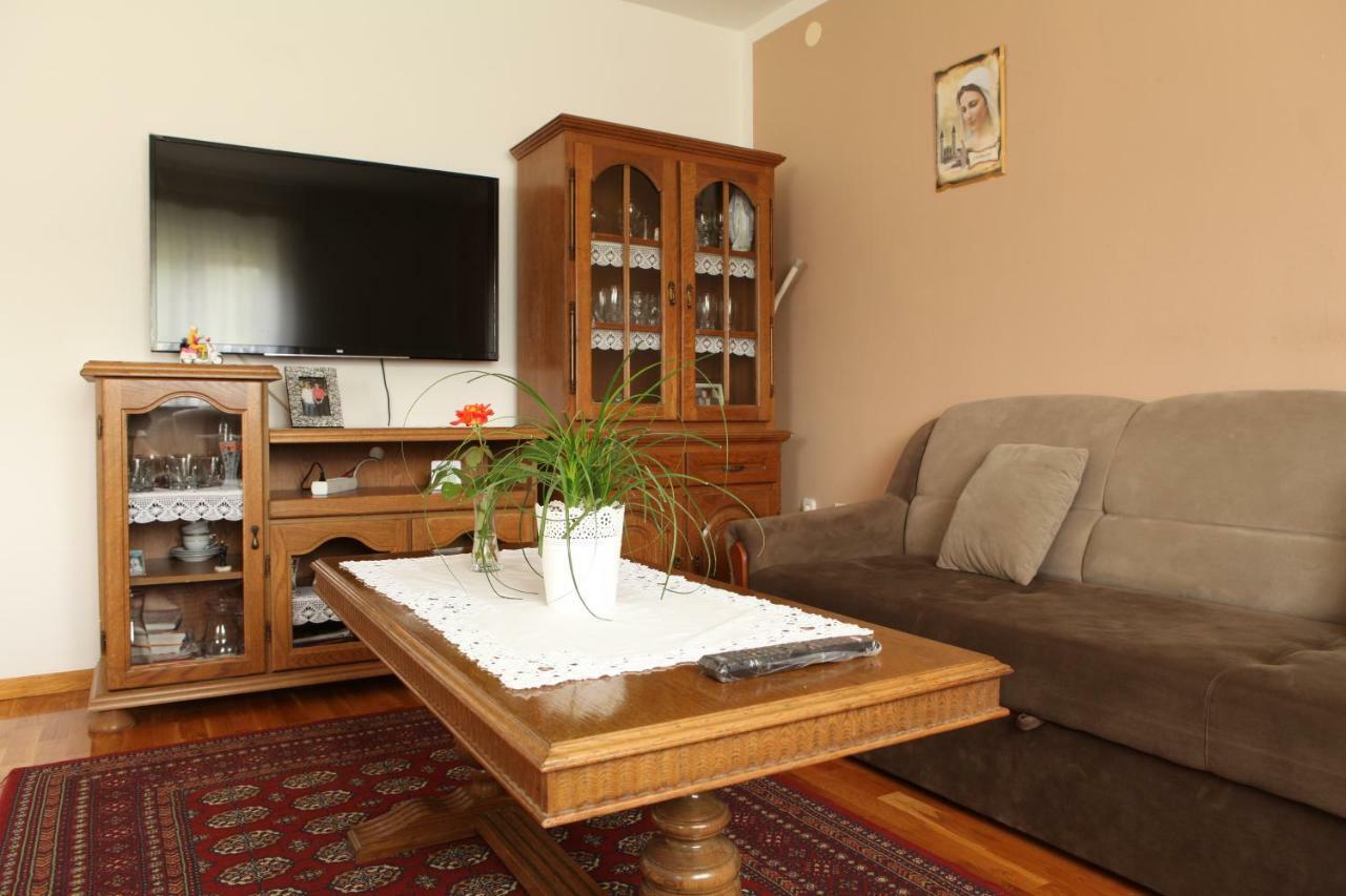 Apartman Matej Appartement Otočac Buitenkant foto